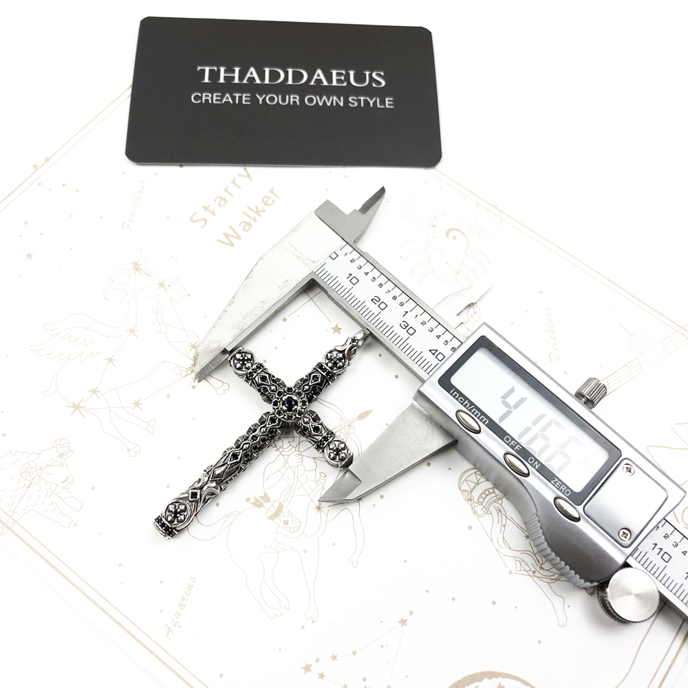 Richly Ornamented Cross Pendan - Men'S Accessories Jewelry Brands 评论和价格