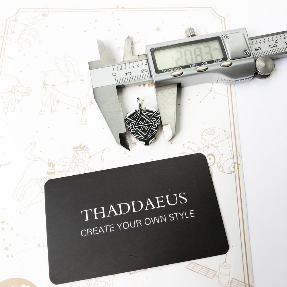Ornamented Dog Tag Pendant,Bra - Men'S Accessories Jewelry Brands 评论和价格